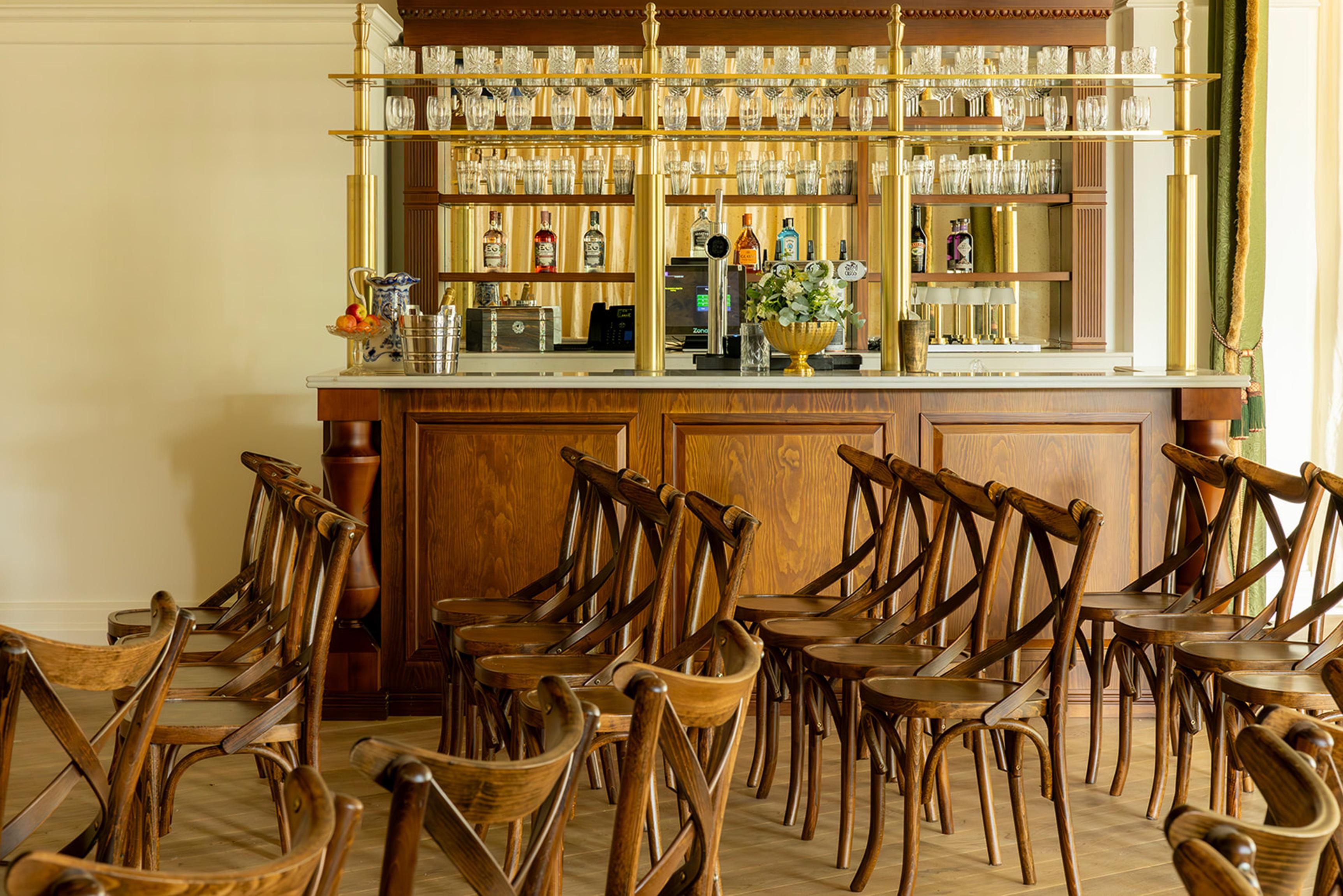 Dornoch Station Hotel Exterior photo The bar at the Royal Automobile Club